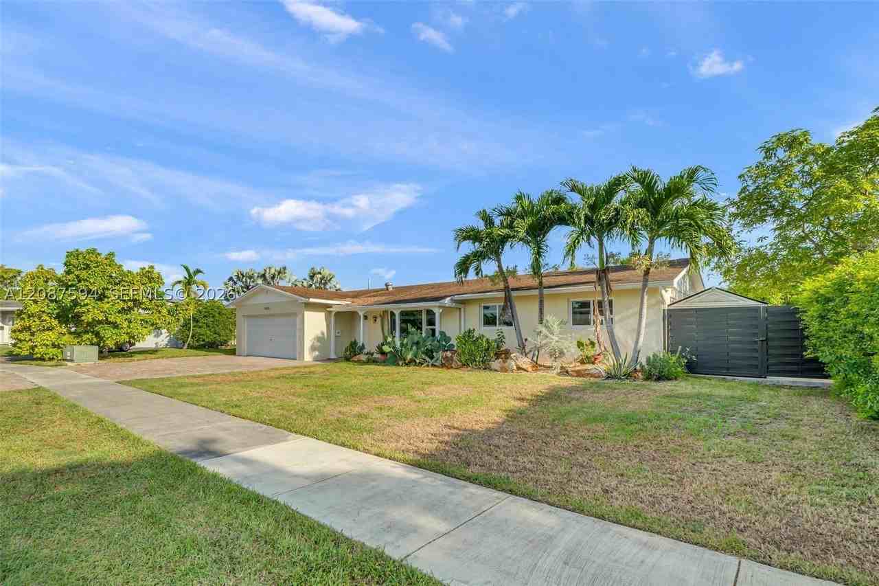 14241 Sw 83rd St - Photo 2 of 50