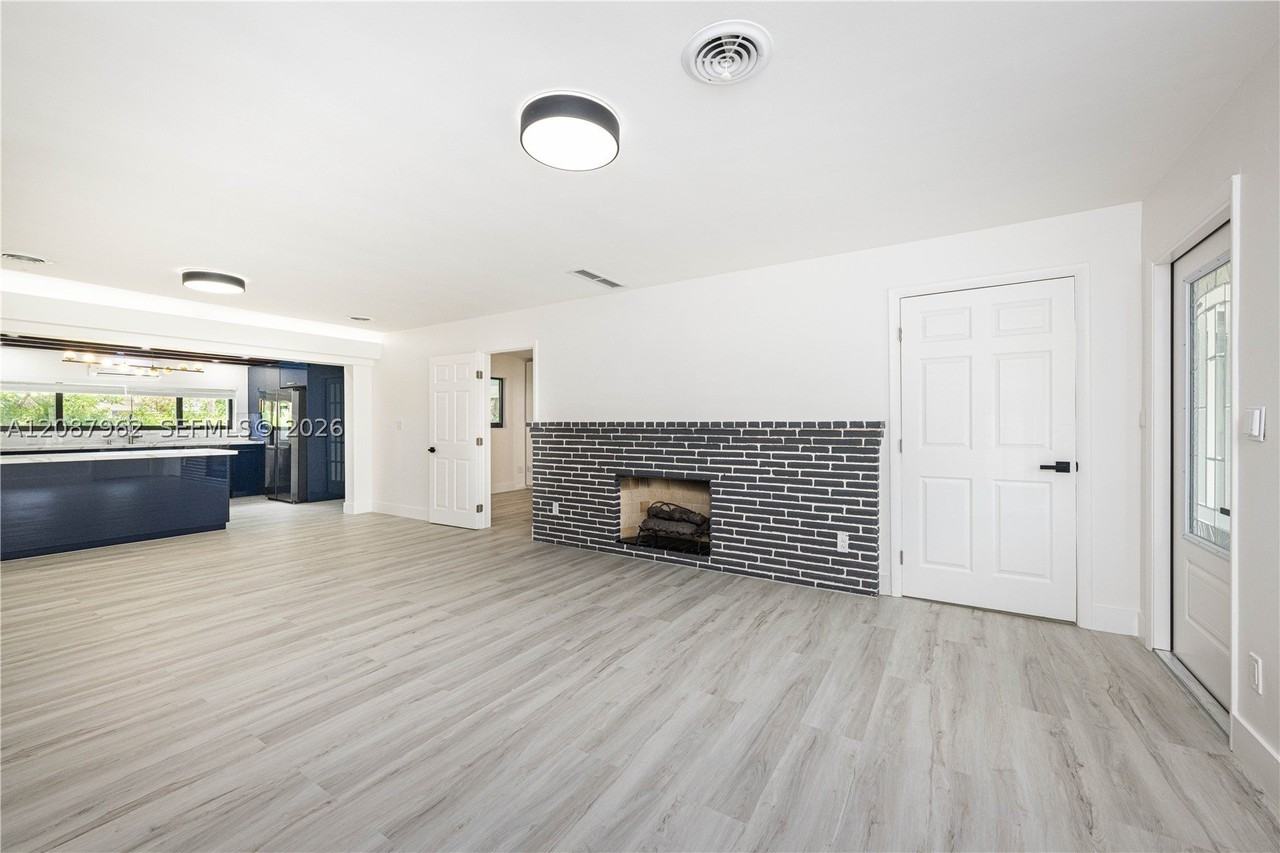 3904 Grant St #0 - Photo 4 of 50