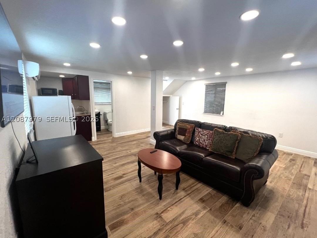1727 Plunkett St #BACK - Photo 3 of 10
