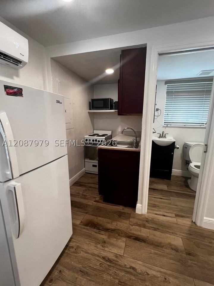 1727 Plunkett St #BACK - Photo 6 of 10