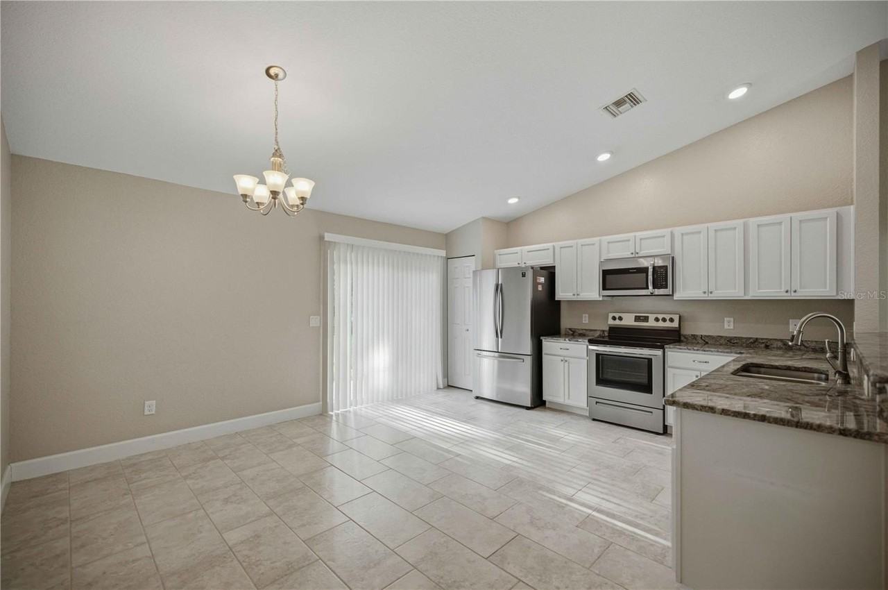 6382 Sw 143rd Lane Rd - Photo 7 of 24