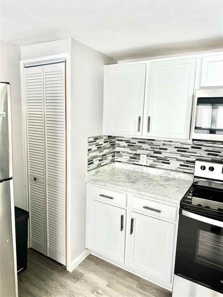6629 Iralou Rd - Photo 5 of 28