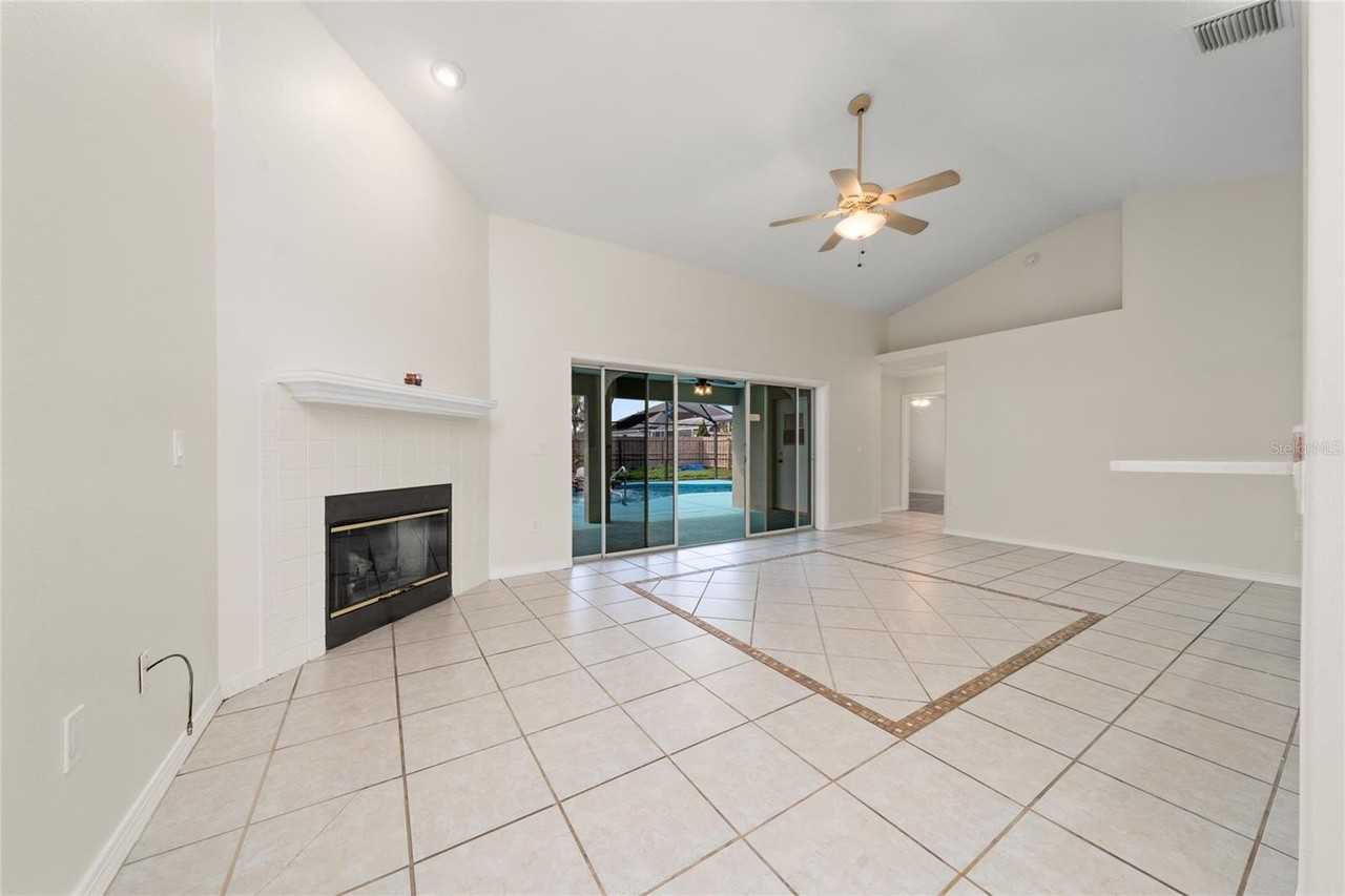 3586 Yellow Bird Ct - Photo 7 of 35
