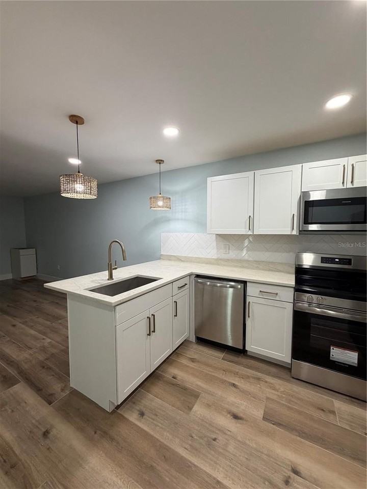 230 Medallion Blvd #C - Photo 3 of 26