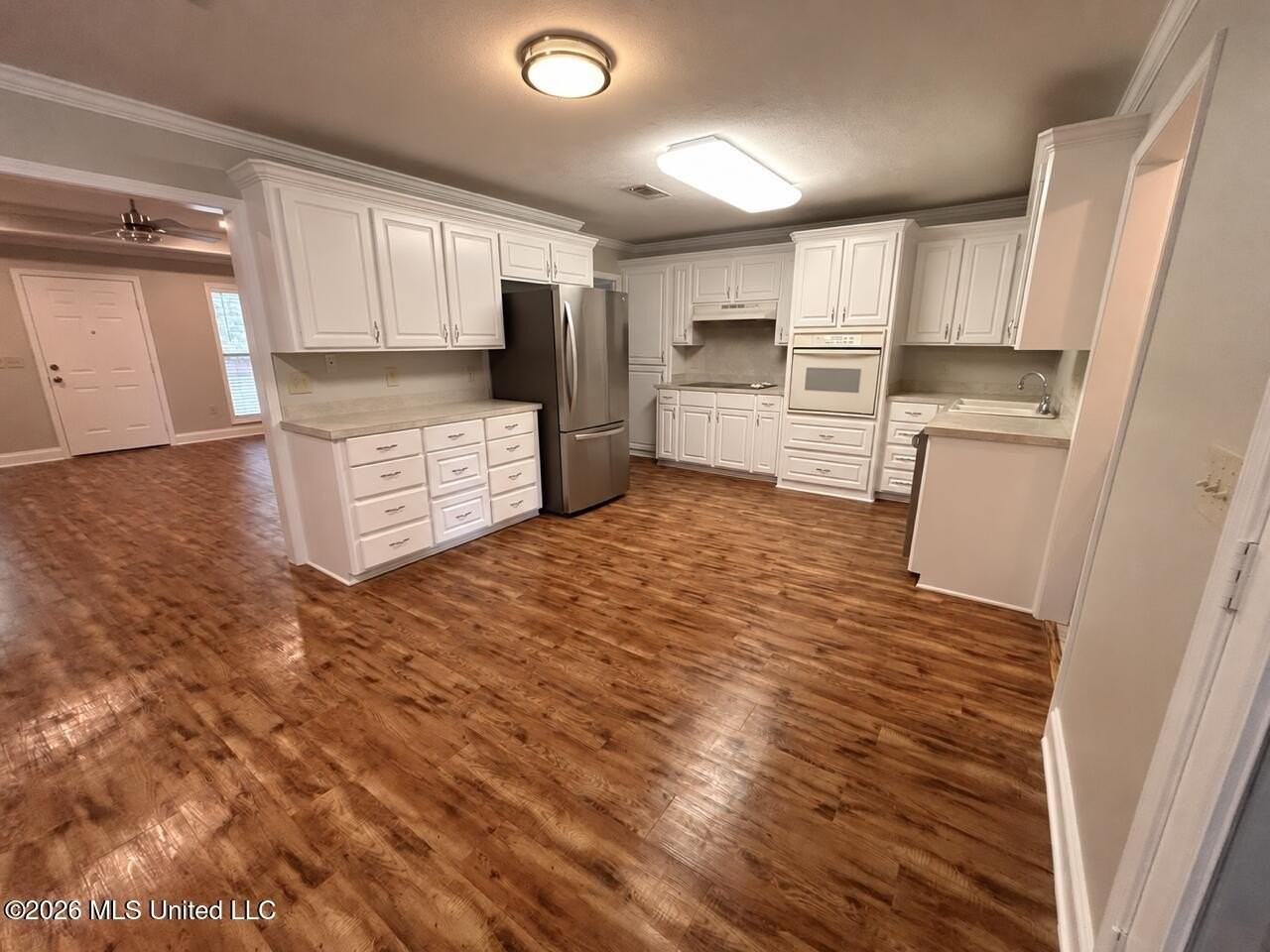 607 Briars Bnd - Photo 3 of 24