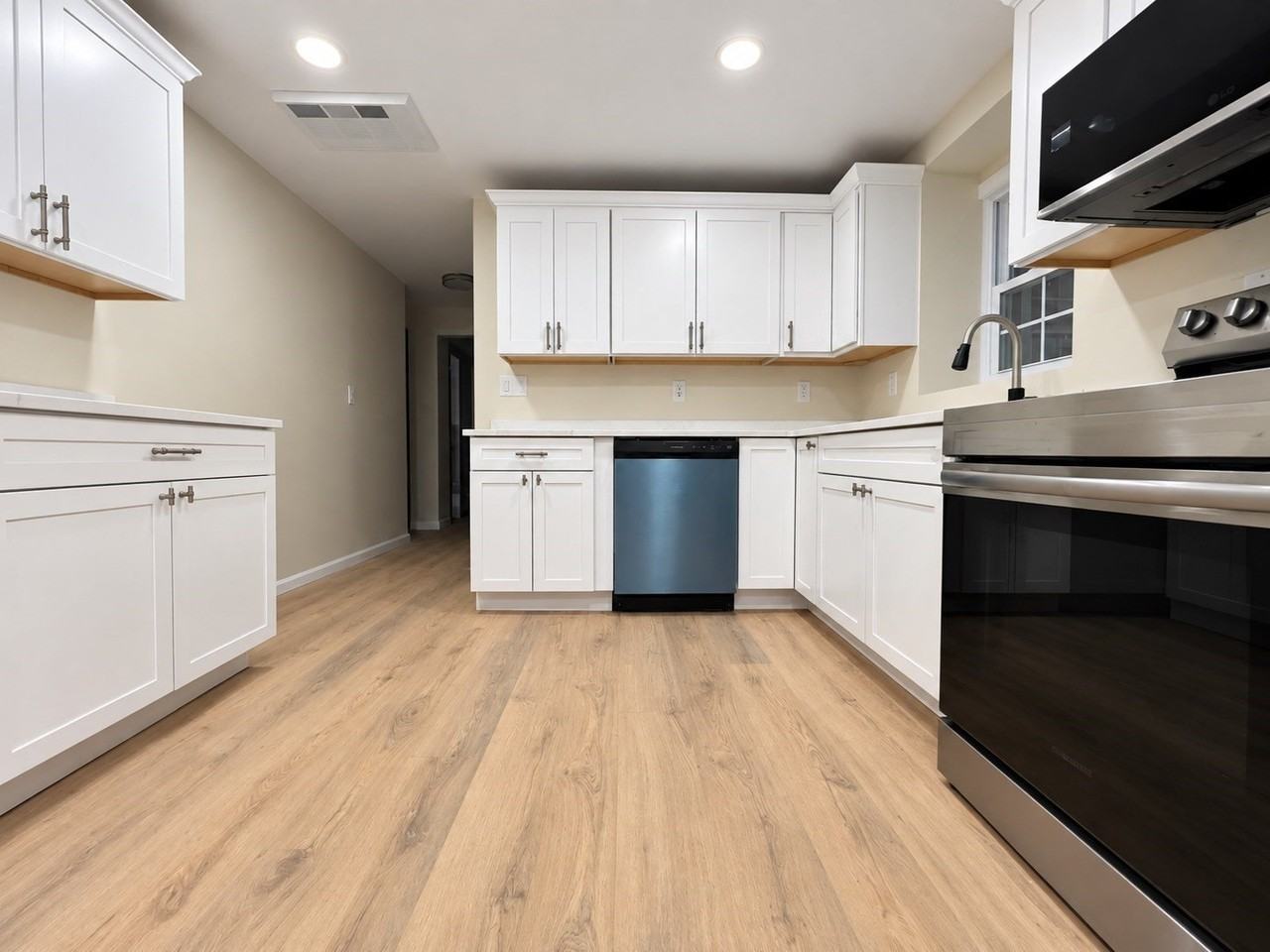 8 Birch Ln #A - Photo 4 of 12