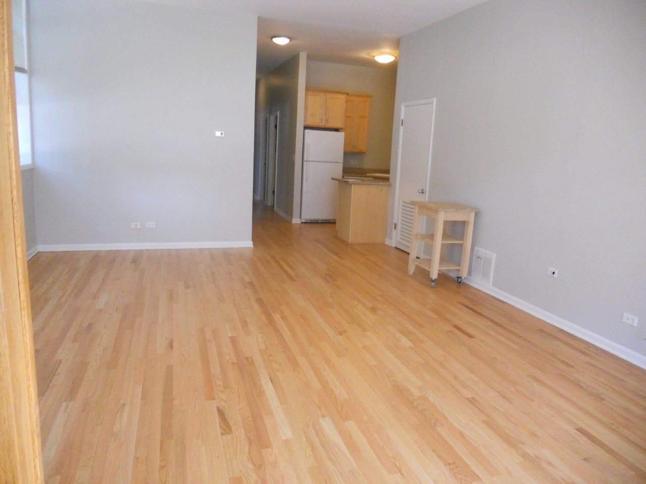 2158 W Erie St #1 - Photo 5 of 16