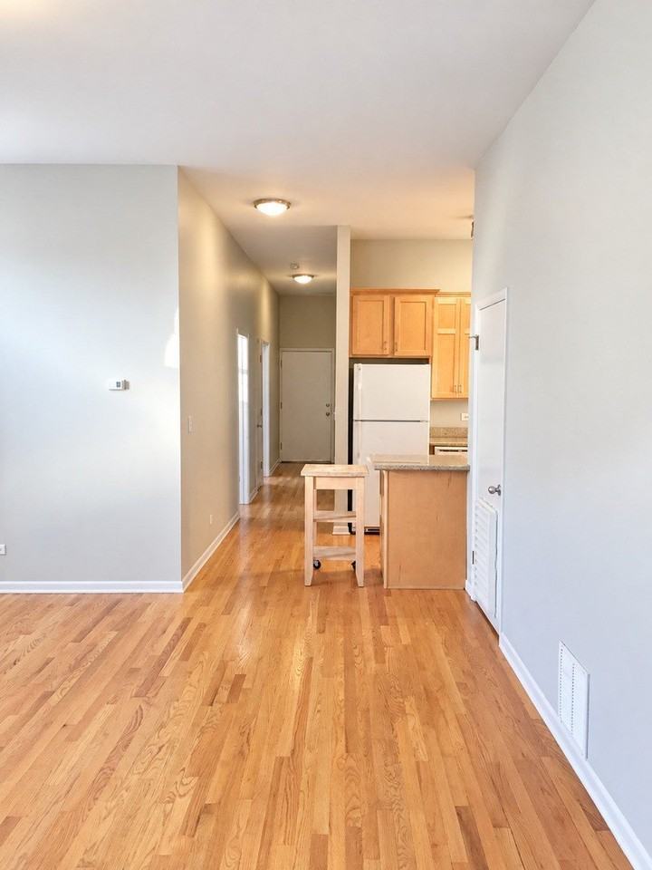 2158 W Erie St #1 - Photo 6 of 16