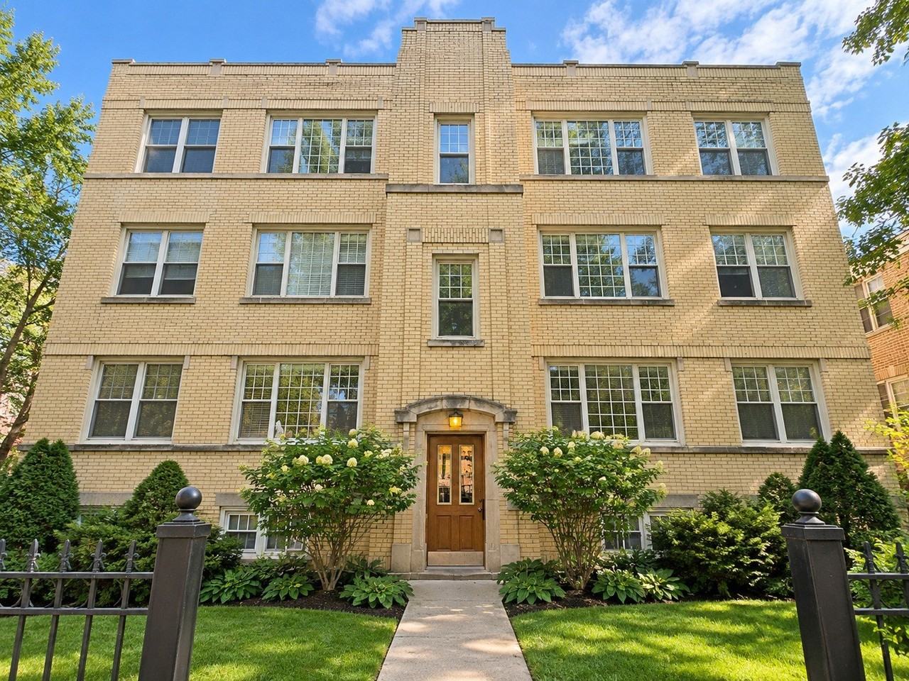 6257 N Mozart St #1