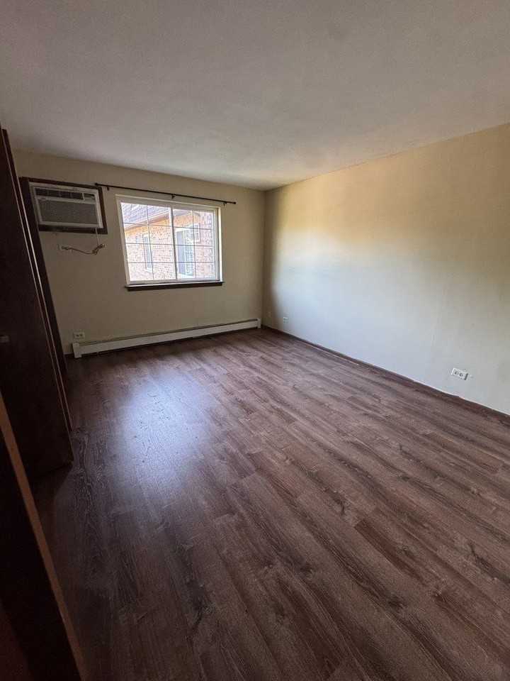 2328 Century Point Ln #D - Photo 6 of 10