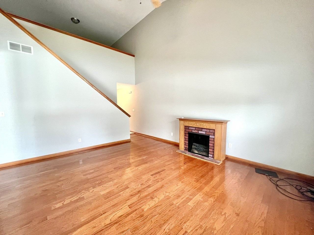 1172 Rose Dr - Photo 6 of 18