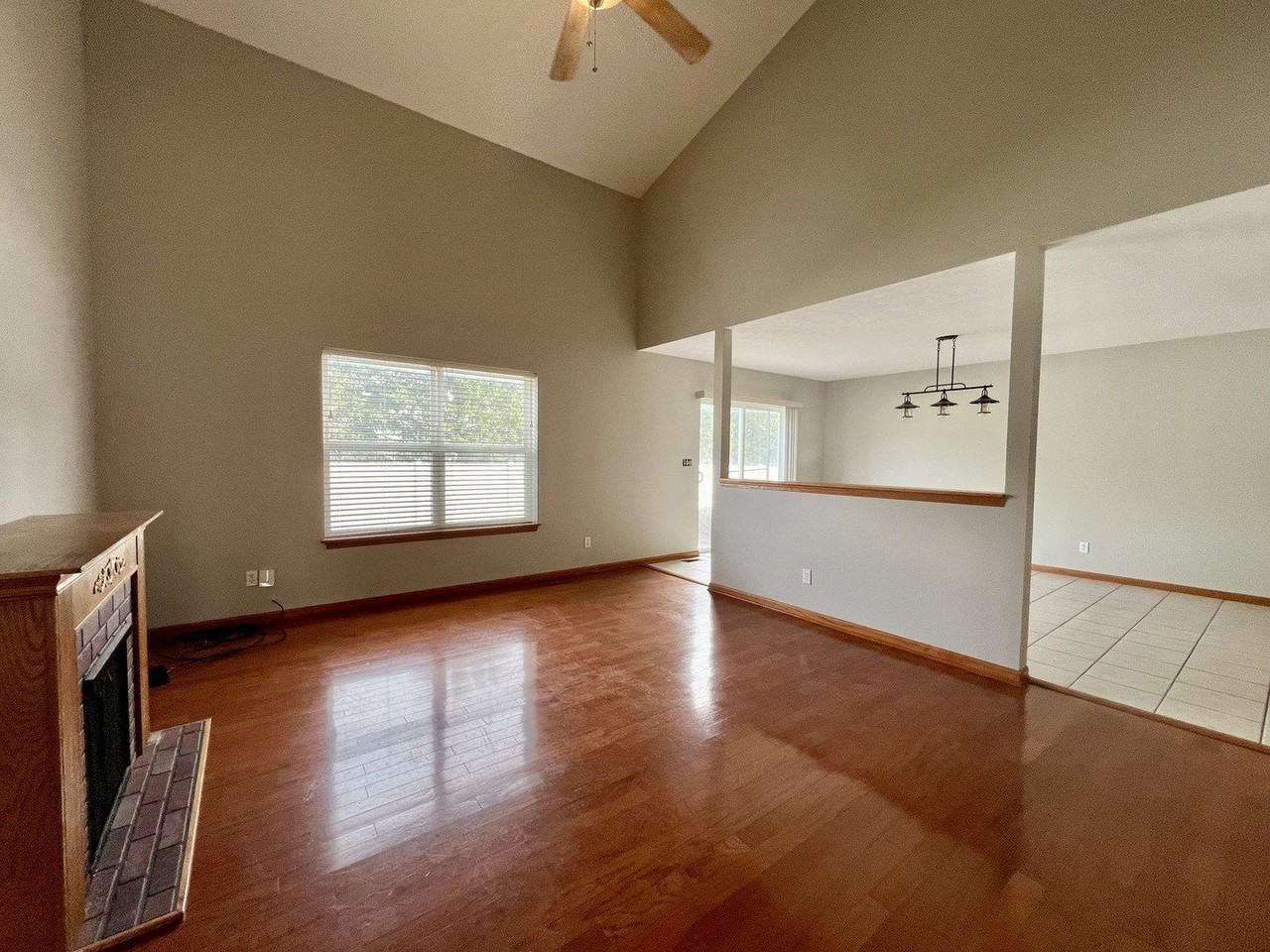 1172 Rose Dr - Photo 7 of 18