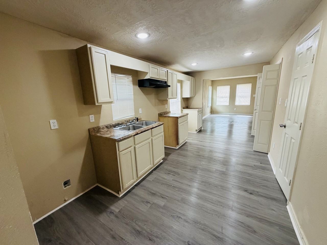 891 Washington Blvd #1 - Photo 6 of 16