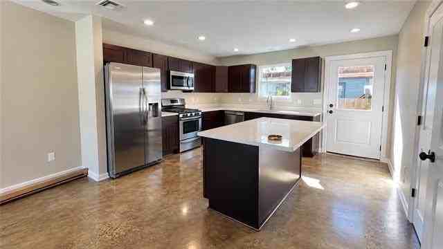256 S Plum St #B - Photo 2 of 3