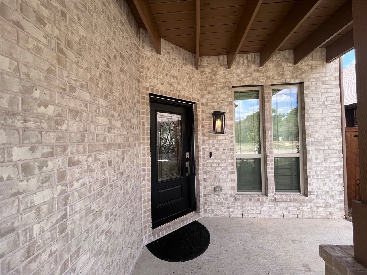 108 Saddlewood Trl - Photo 2 of 30