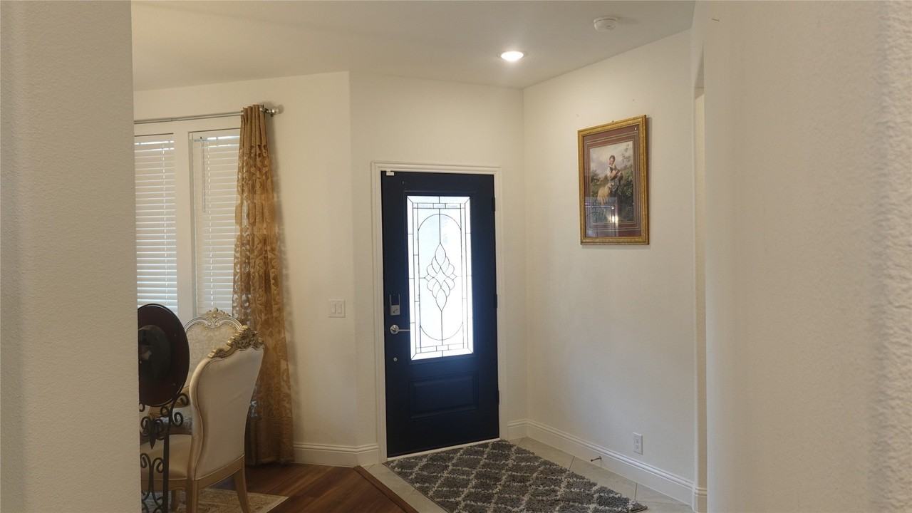 108 Saddlewood Trl - Photo 3 of 30