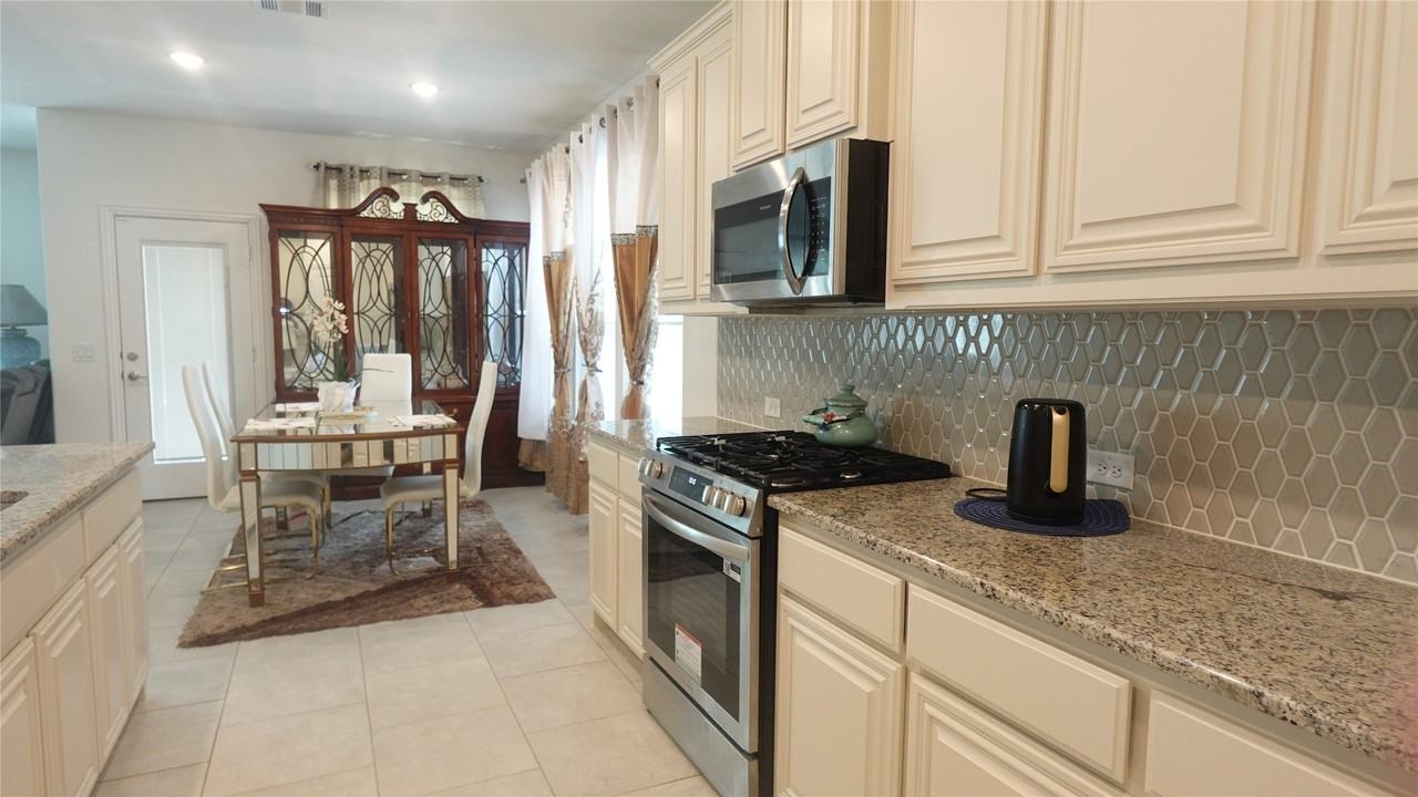 108 Saddlewood Trl - Photo 7 of 30
