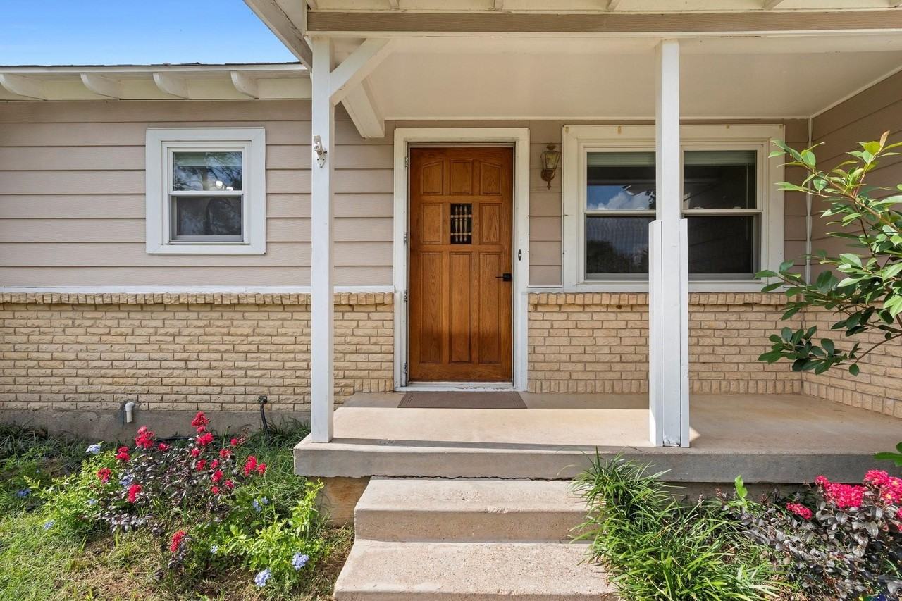 777 Cullum Ave - Photo 2 of 21