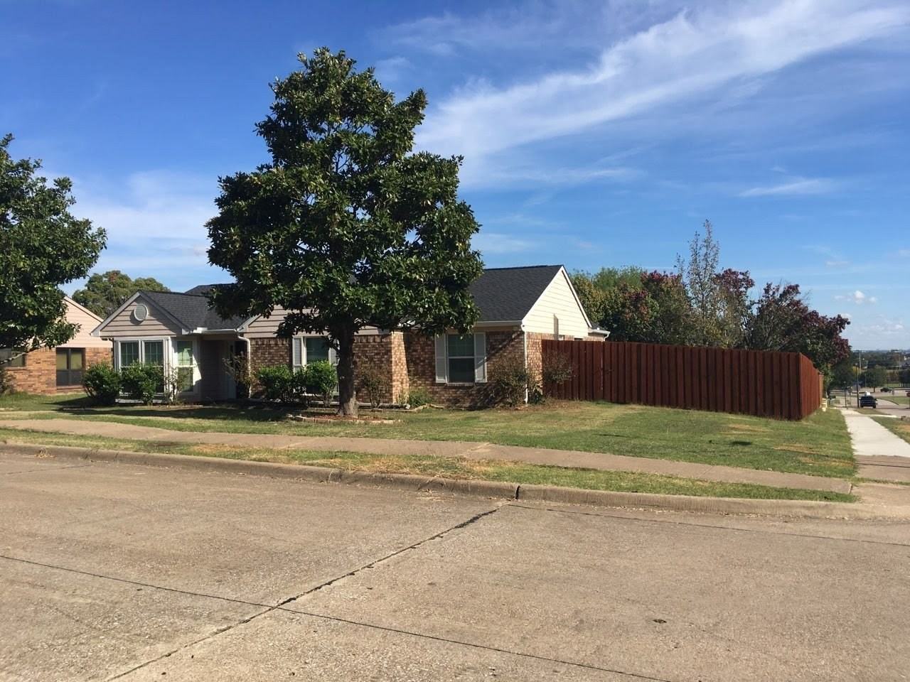 266 Barclay Ave - Photo 2 of 27
