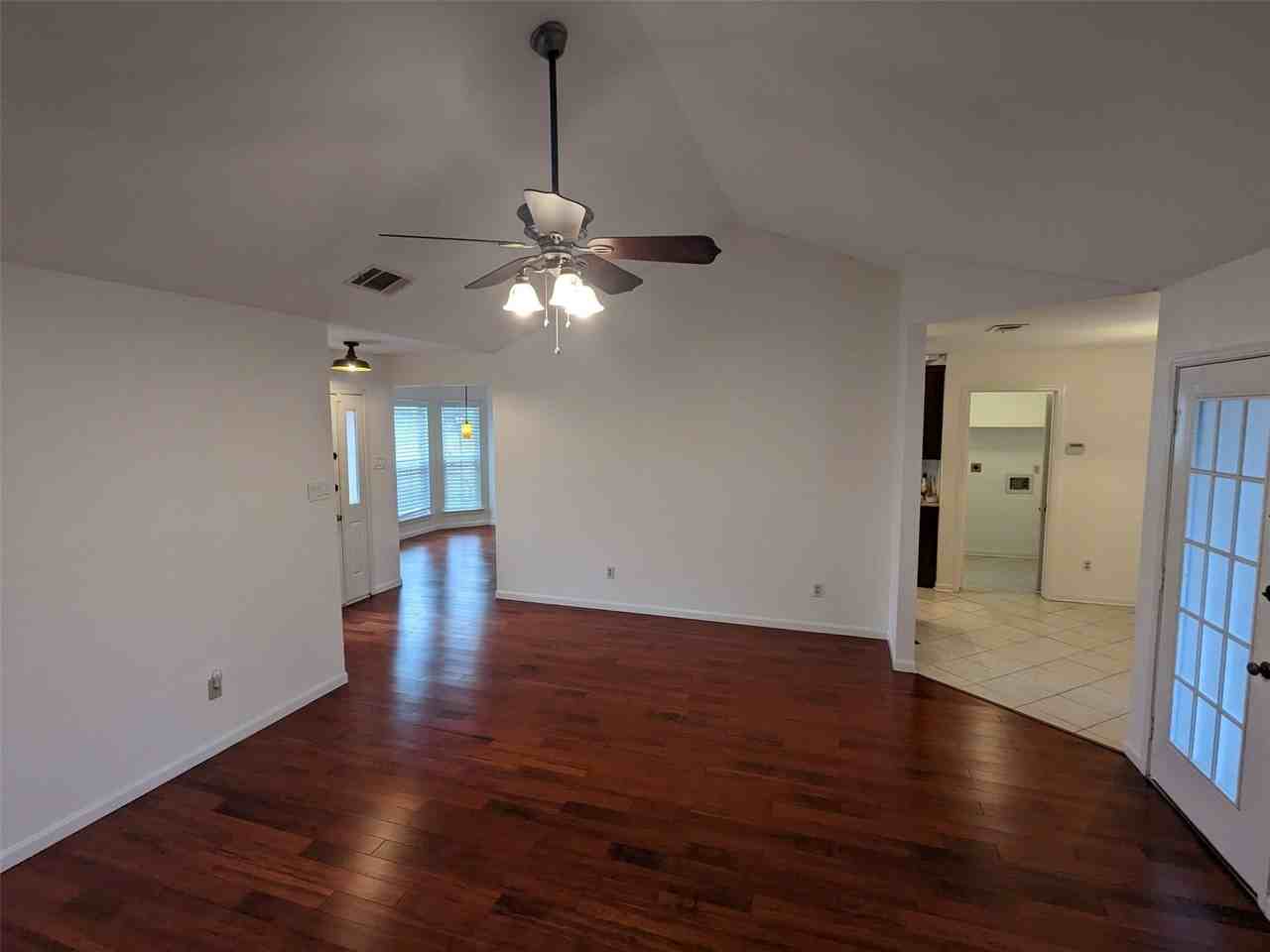 266 Barclay Ave - Photo 4 of 27