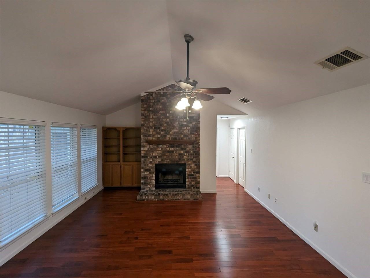 266 Barclay Ave - Photo 5 of 27