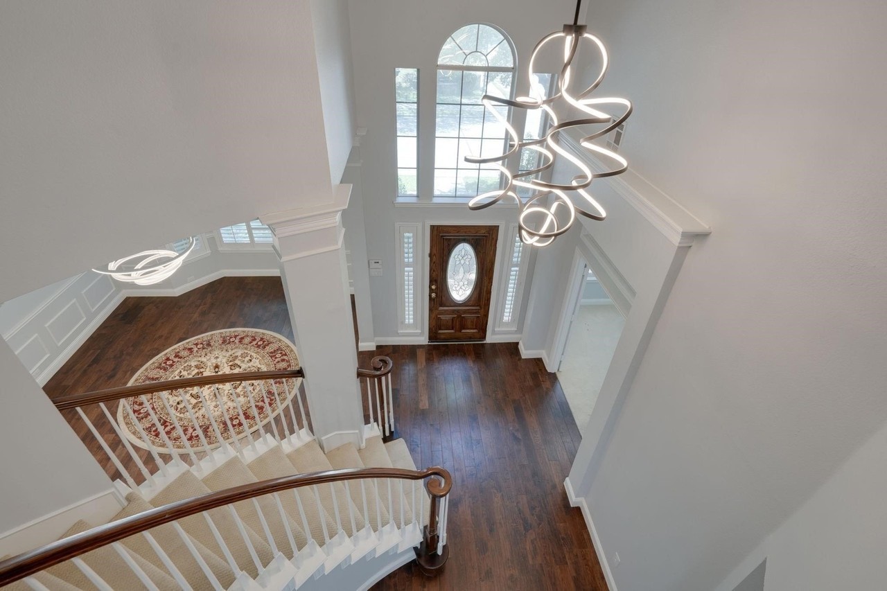 1508 Comanche Dr - Photo 3 of 22