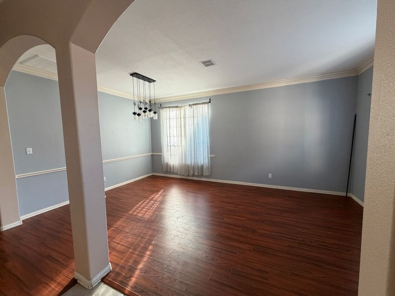 8801 Tanglewood Dr - Photo 5 of 19