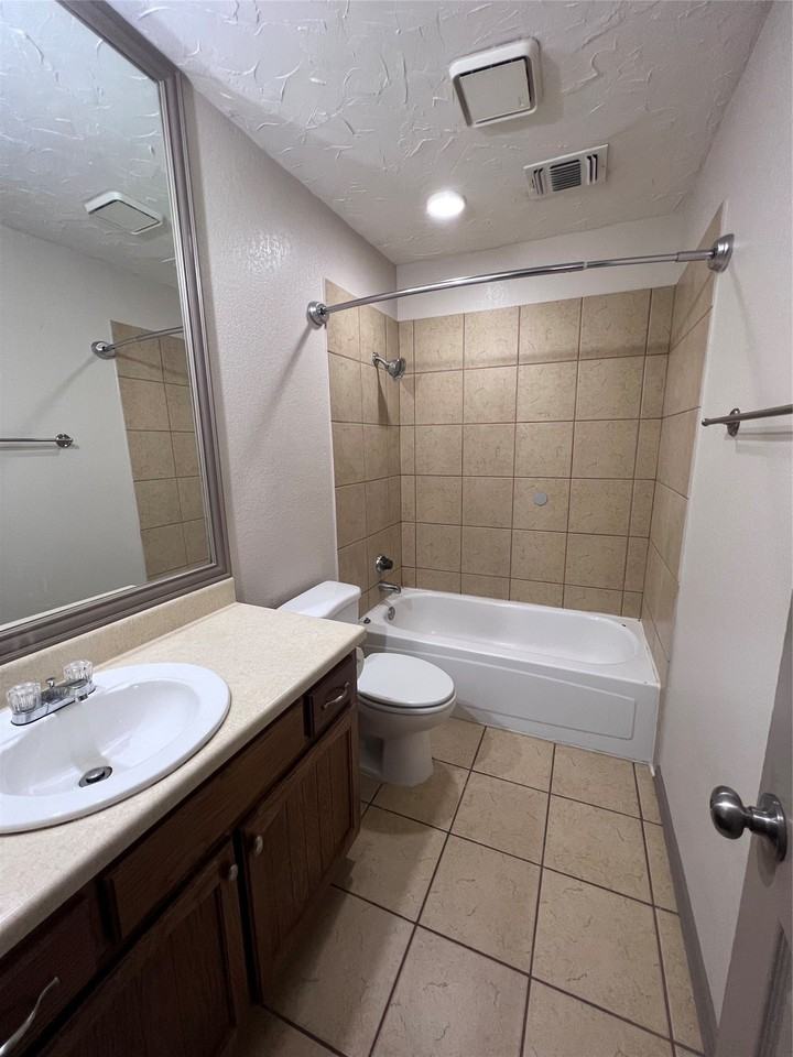 11913 Metmora Ct - Photo 7 of 14