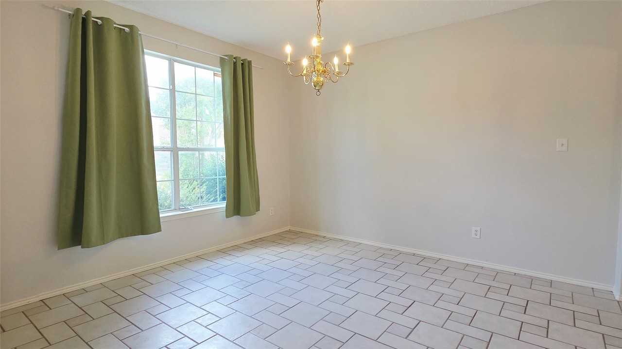 9029 Culberson Dr - Photo 3 of 30