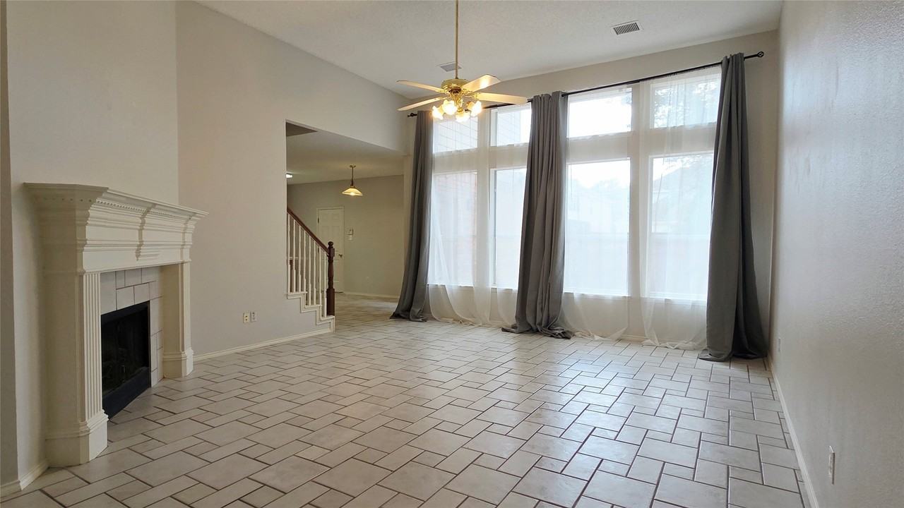 9029 Culberson Dr - Photo 5 of 30