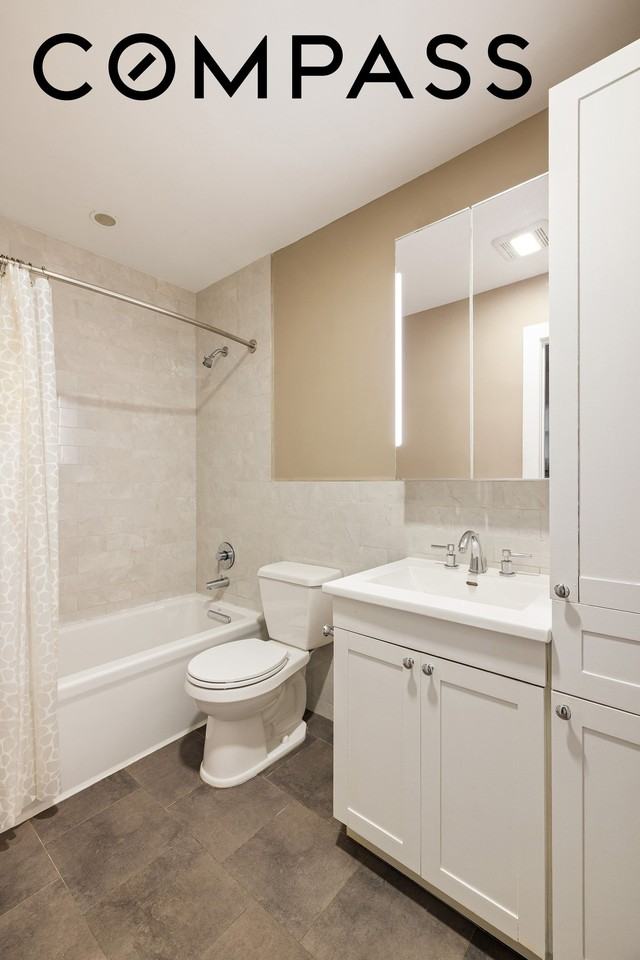 528 4th St #1A - Photo 6 of 11