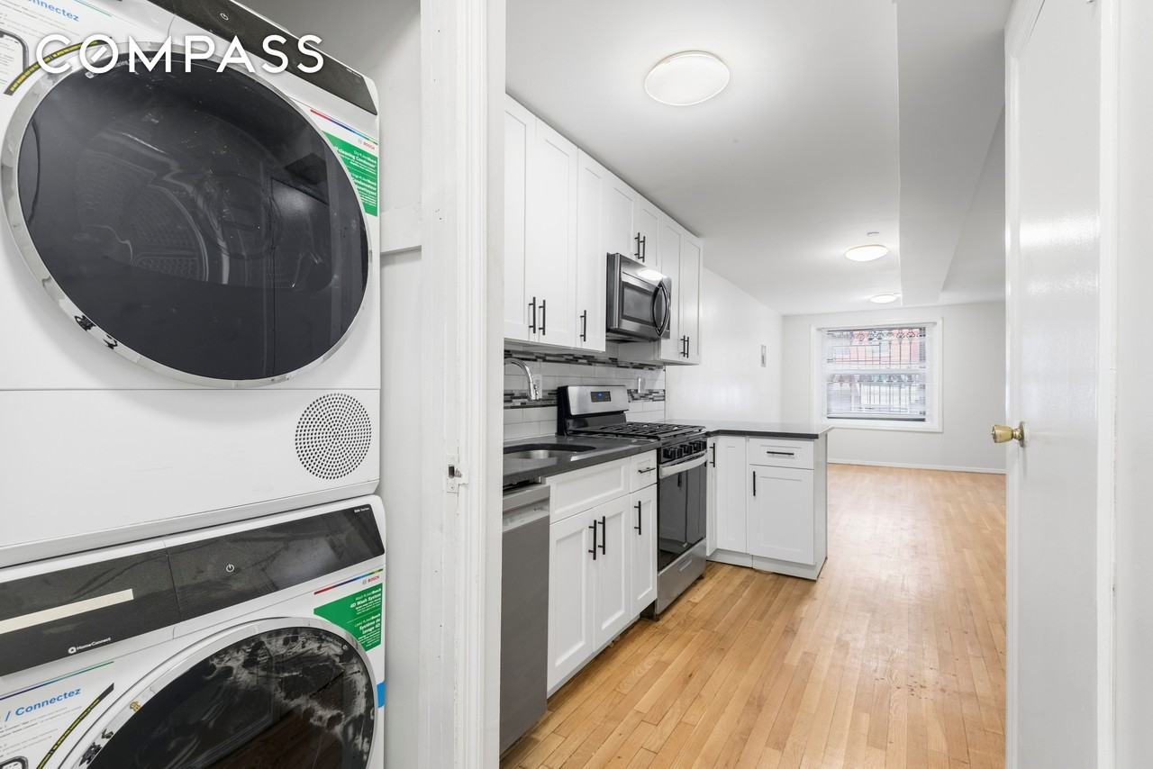 224 Cumberland St #1