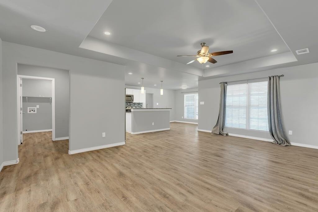 4712 Guernsey Rd - Photo 3 of 28