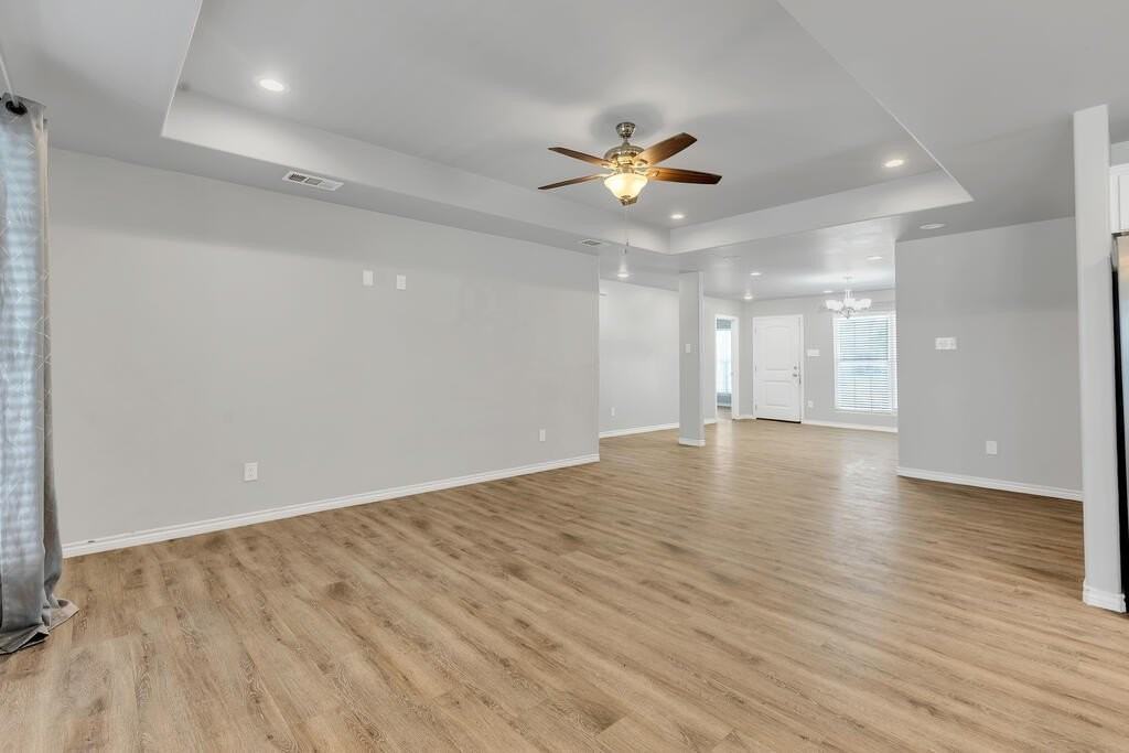 4712 Guernsey Rd - Photo 5 of 28