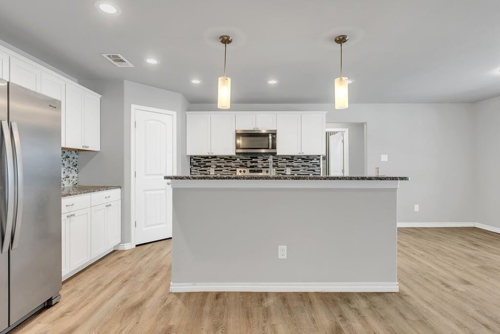 4712 Guernsey Rd - Photo 6 of 28