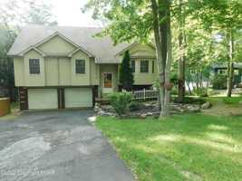 featured image of 12418 Mountain Laurel Dr