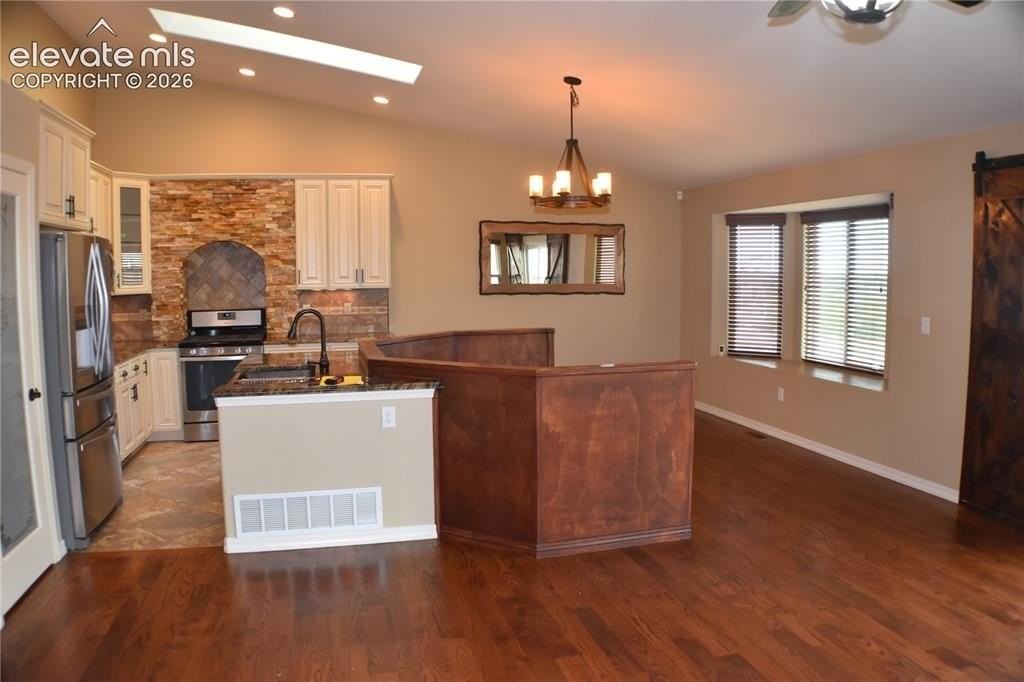 4357 High Mountain Pt - Photo 6 of 35