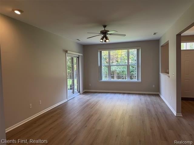 16040 Morningside - Photo 3 of 30