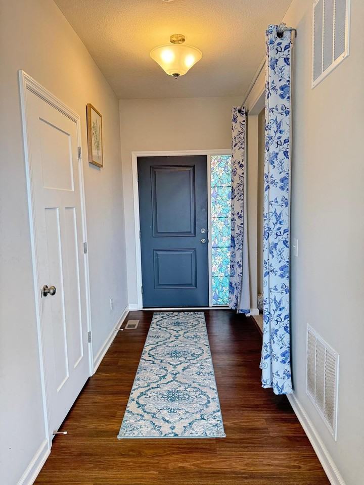 1866 Spring Creek Dr - Photo 5 of 27