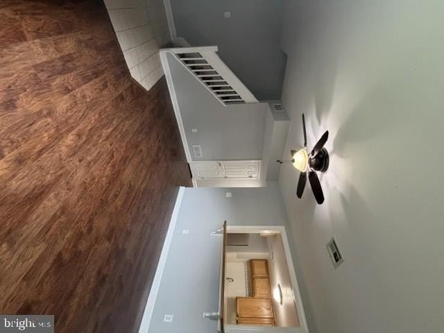 8 Kayak Ct - Photo 5 of 30