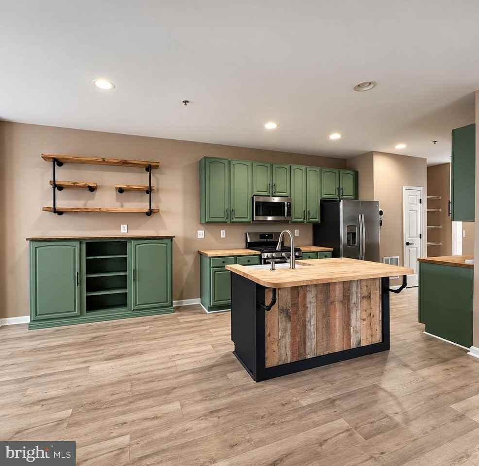 2467 Cheyenne Dr - Photo 5 of 34