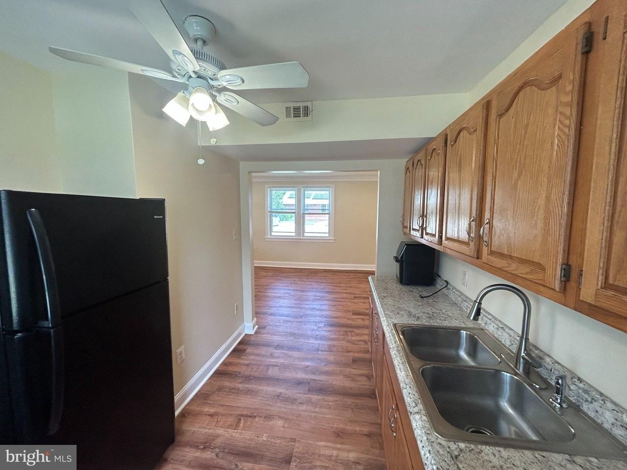 410 New Pittsburg Ave - Photo 5 of 9