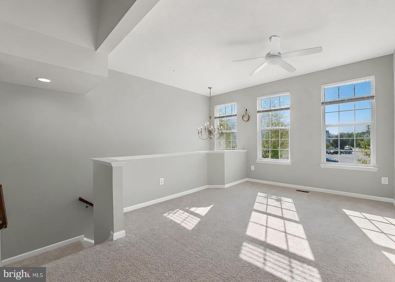 22960 Foxglove Way - Photo 3 of 33