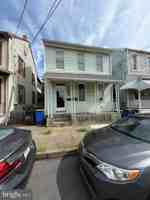featured image of 221 Ann St #B