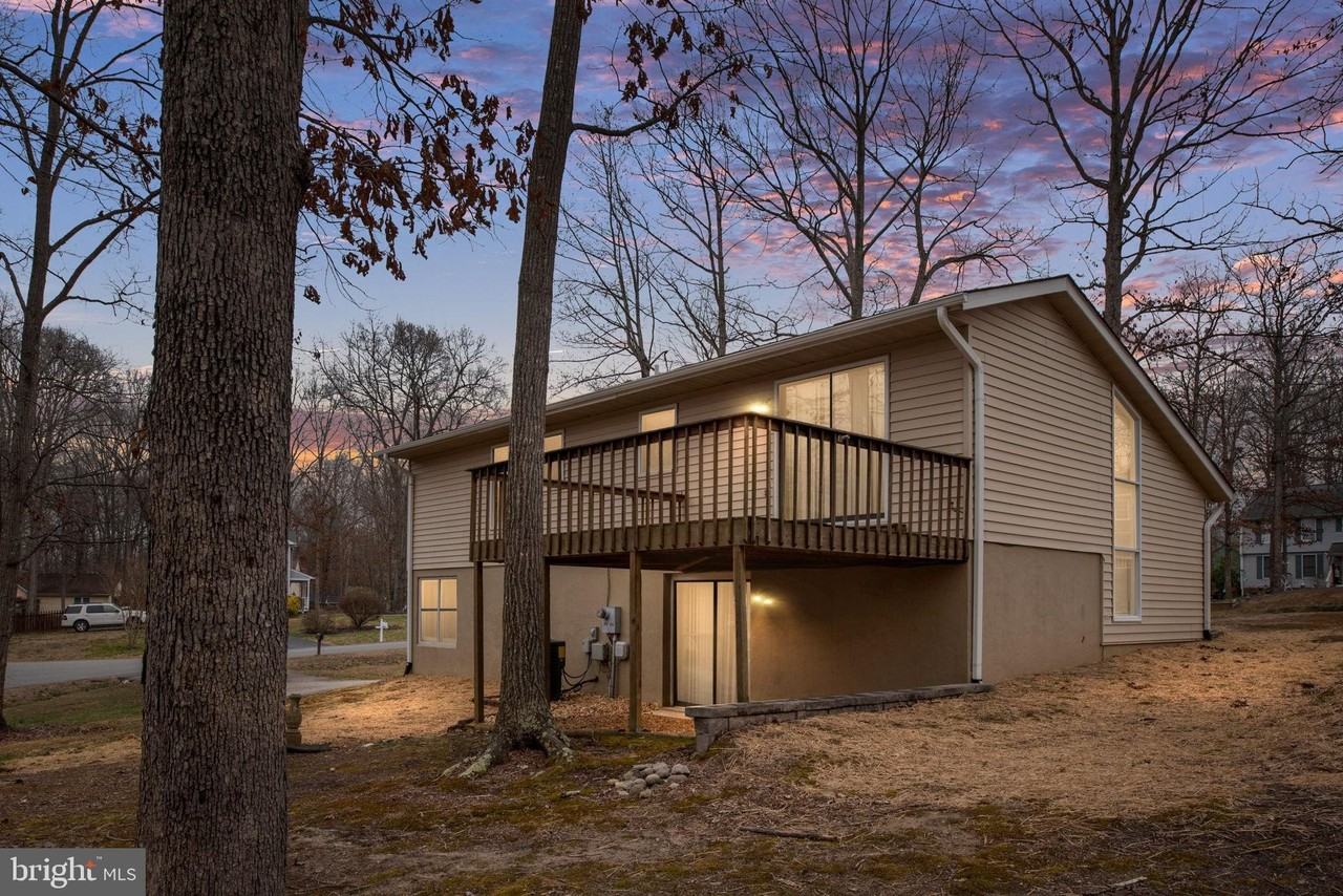 10704 Whiperwhill Ct - Photo 2 of 49