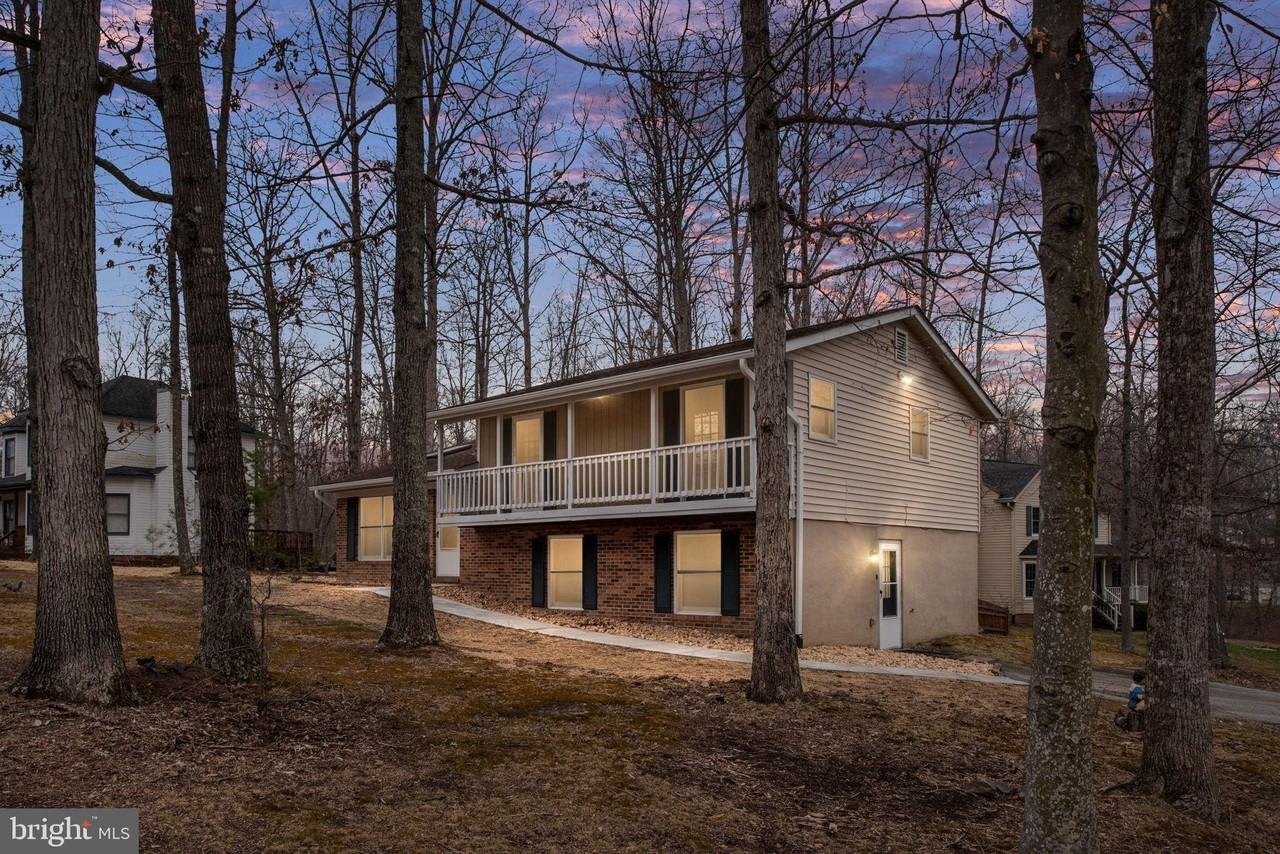 10704 Whiperwhill Ct - Photo 3 of 49