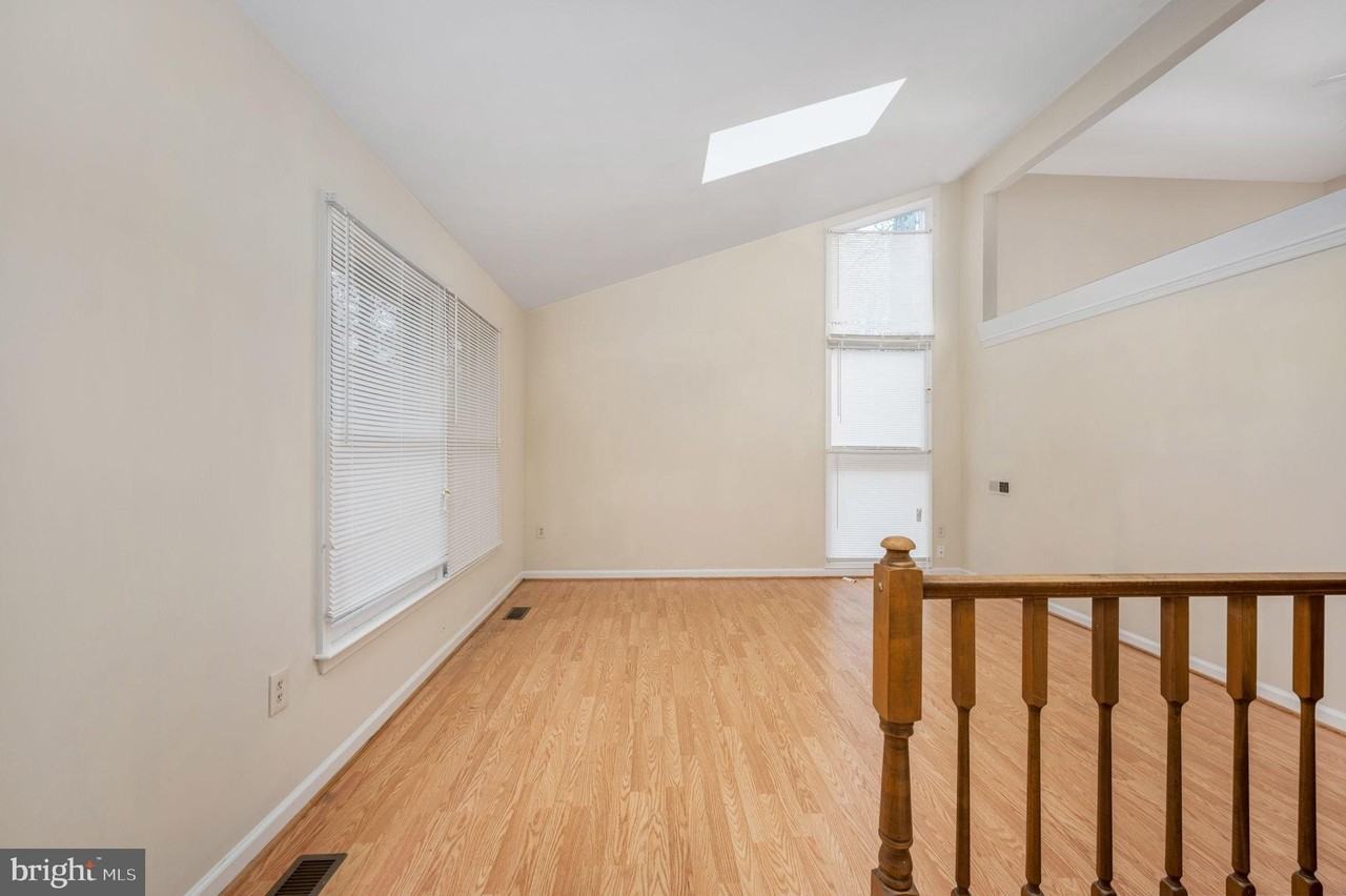 10704 Whiperwhill Ct - Photo 6 of 49