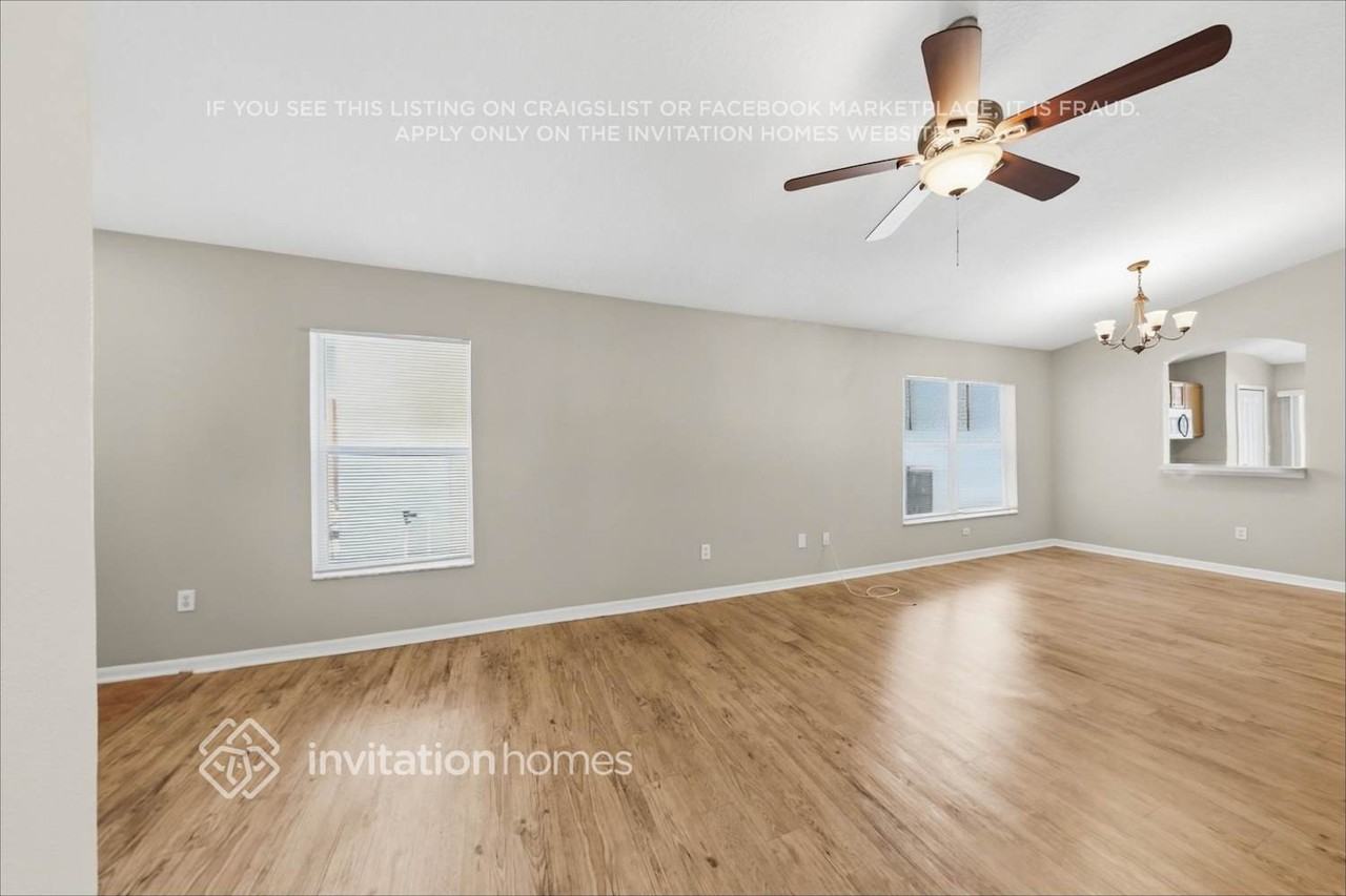 8111 Canterbury Lake Blvd - Photo 6 of 19