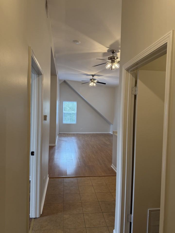 2328 W BELMONT AVE #3FF - Photo 7 of 16