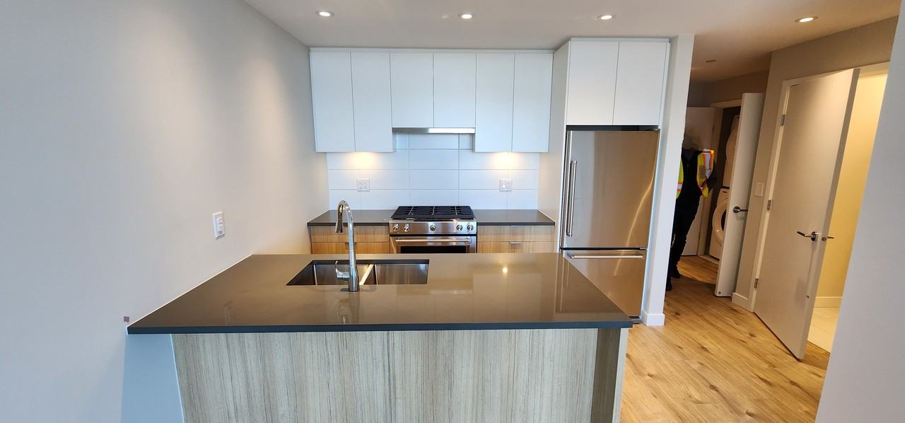 3430 East Kent Avenue South - Photo 4 of 17